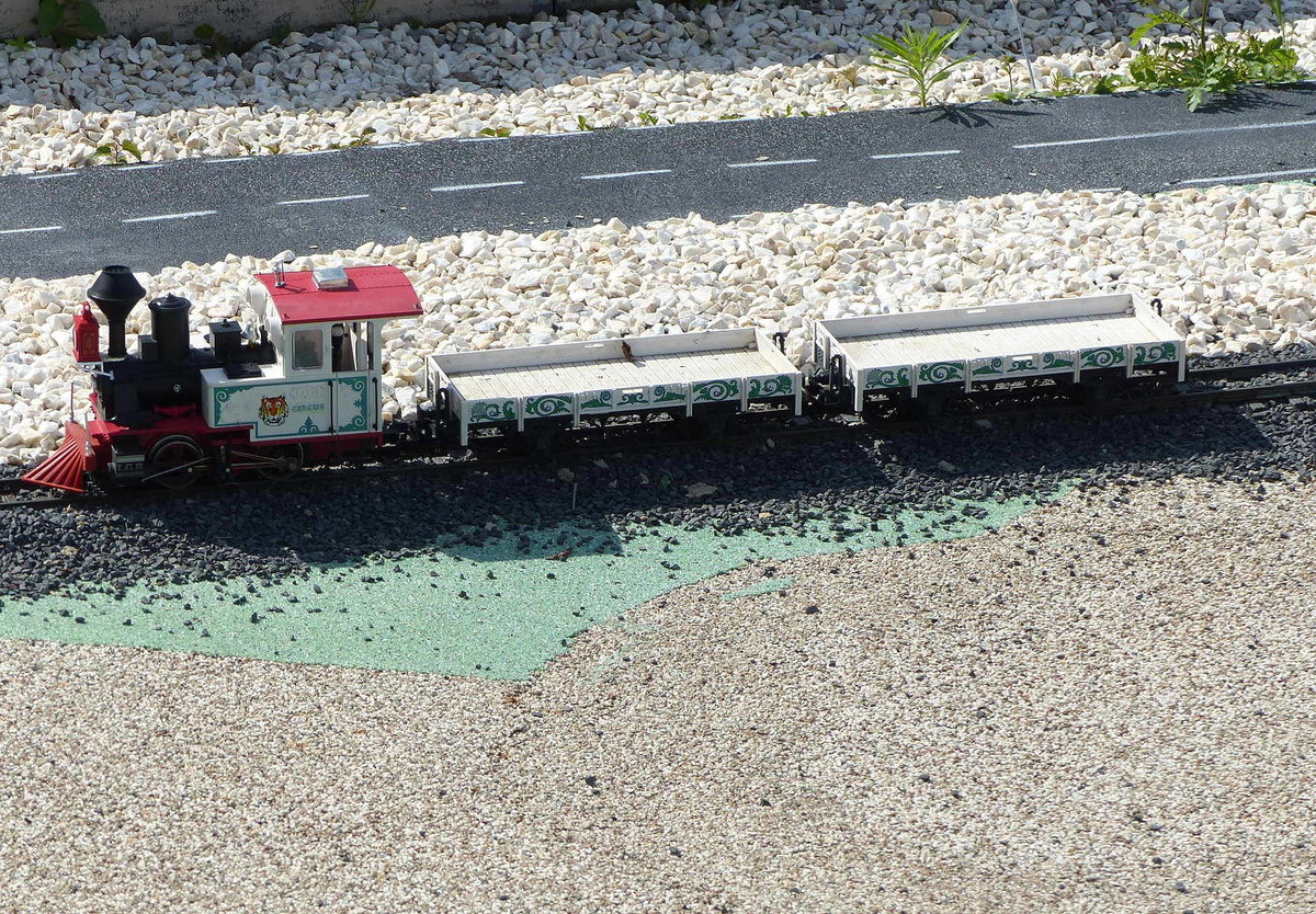 Ein kleiner Zirkuszug am 10.06.2017 im Baltycki Park Miniatur in Międzyzdroje.