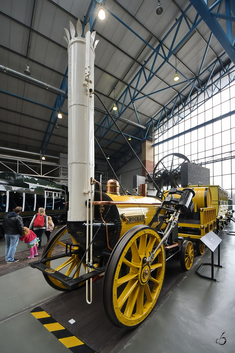Ein Nachbau der  Rocket  in den Farben der Liverpool & Manchester Railway. (National Railway Museum York, Mai 2019)