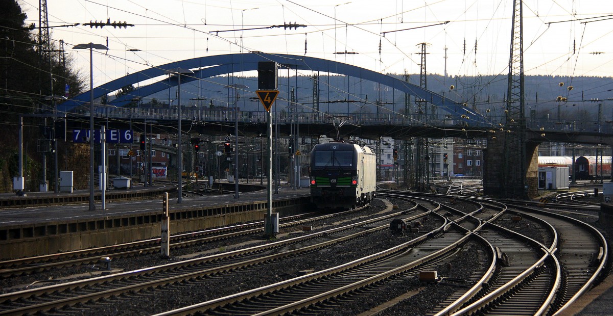Ein Nachschuss von der 193 832 von der Rurtalbahn sie fährt als Lokzug aus Aachen-Hbf nach Aachen-West. 
Aufgenommen im Aachener-Hbf. 
Bei schönem Frühlingswetter am Nachmittag vom 8.3.2015.