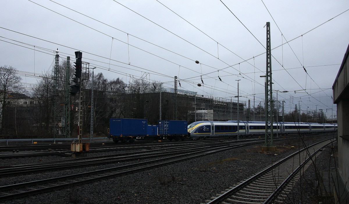 Ein Nachschuss vom Eurostar von Wildenrath nach England die Zug Lok war eine Cobra 2836.
Aufgenommen bei der Ausfahrt von Aachen-West in Richtung Montzen,Belgien.
 Aufgenommen vom Bahnsteig in Aachen-West. Bei Regenwolken am Kalten Nachmittag vom 25.2.2015. 