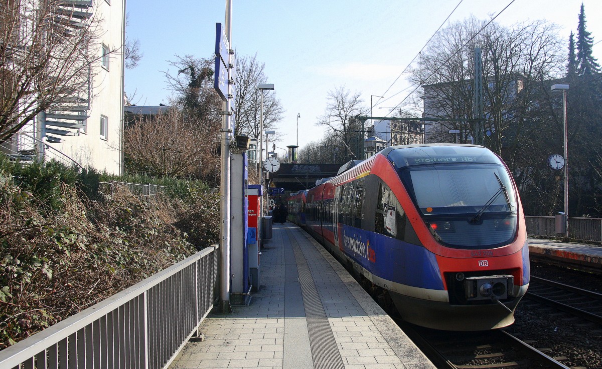 Ein Nachschuss von Zwei Euregiobahn (RB20) kommen auf dem falschen Gleis aus Heerlen(NL) nach Düren-Hbf,Stolberg-Altstadt und hilten in Aachen-Schanz und fahren in Richtung Aachen-Hbf.
Bei schönem Frühlingswetter am Nachmittag vom 17.3.2015.