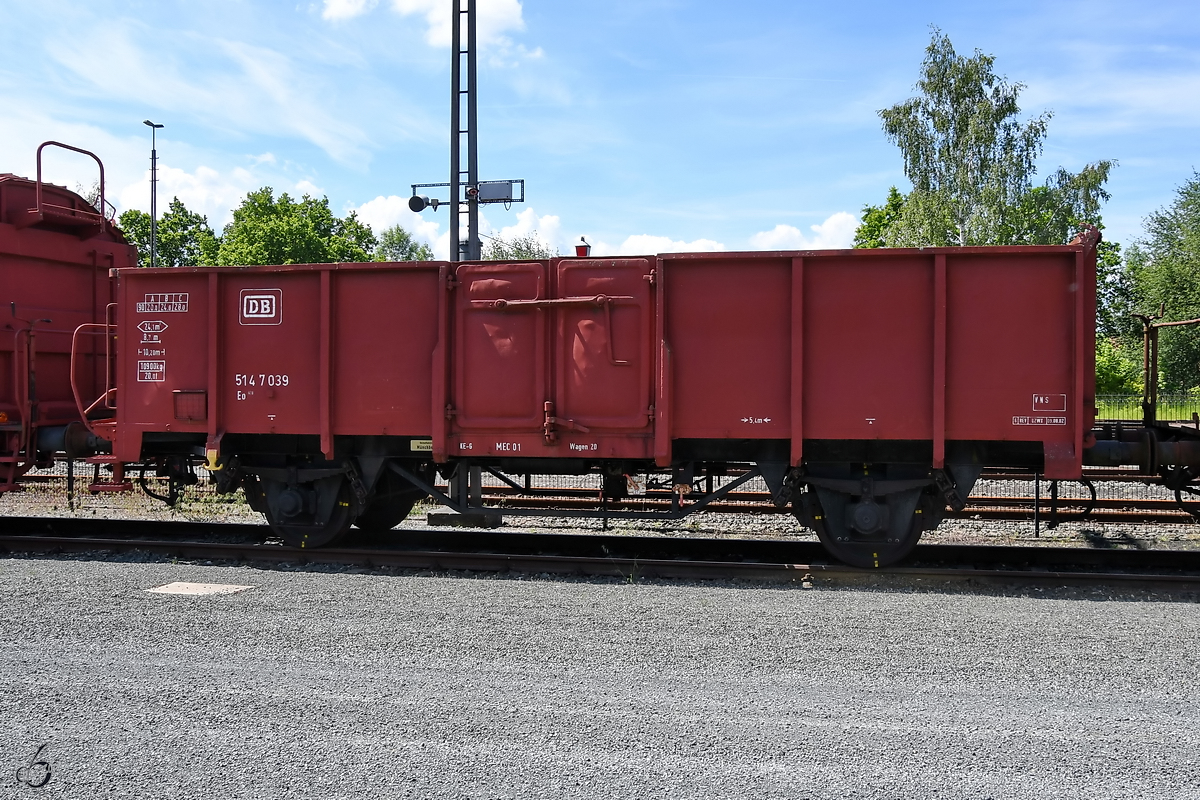 Ein offener Güterwagen Anfang Juni 2019 im Deutschen Dampflokomotiv-Museum Neuenmarkt-Wirsberg.