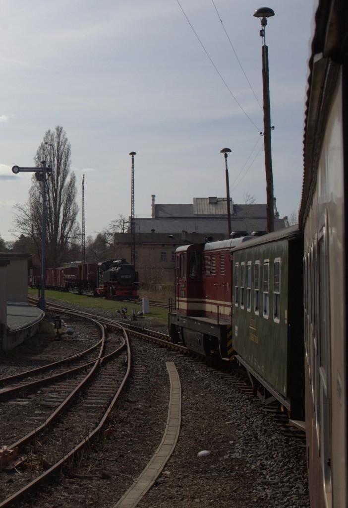 Ein Personenzug fährt in Zittau ein. 12.04.2015 15:44 Uhr