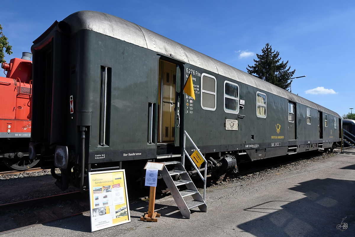 Ein Postwagen, so gesehen Mitte September 2019 im Eisenbahnmuseum Heilbronn.