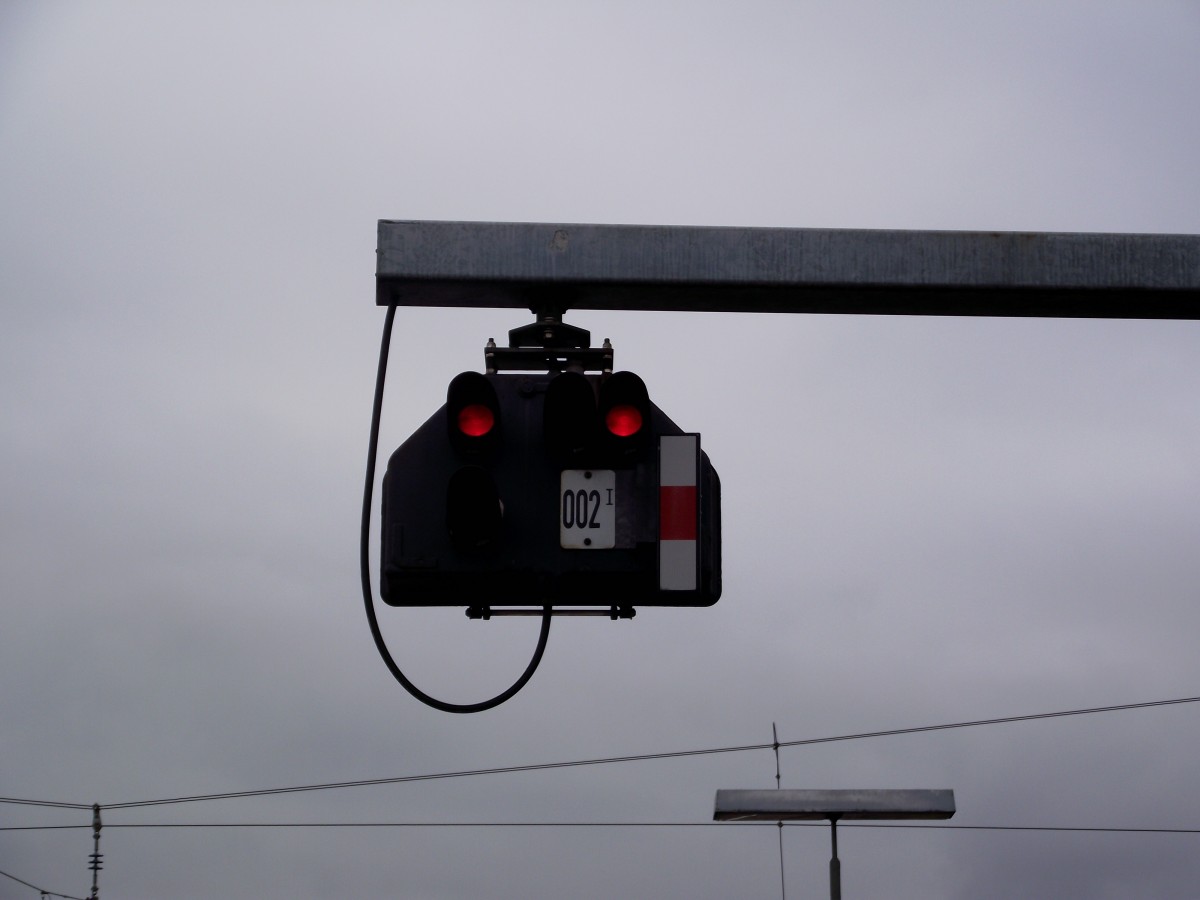 Ein Ranfiersignal am 21.11.13 in Wiesbaden Hbf 