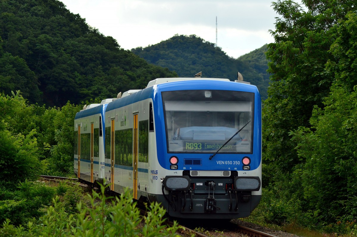 Ein RB 93 Zug der Hunsrückbahn erklimmt die Steilstrecke direkt hinter dem Bahnhof Boppard gen Emmelshausen. 15.6.2014