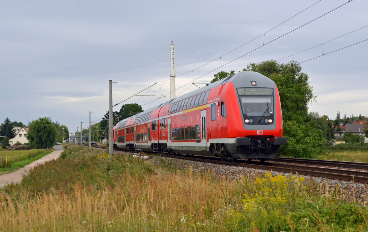 Ein RE 8 von Halle(S) nach Magdeburg rollte am 17.08.19 durch Jeßnitz Richtung Dessau.