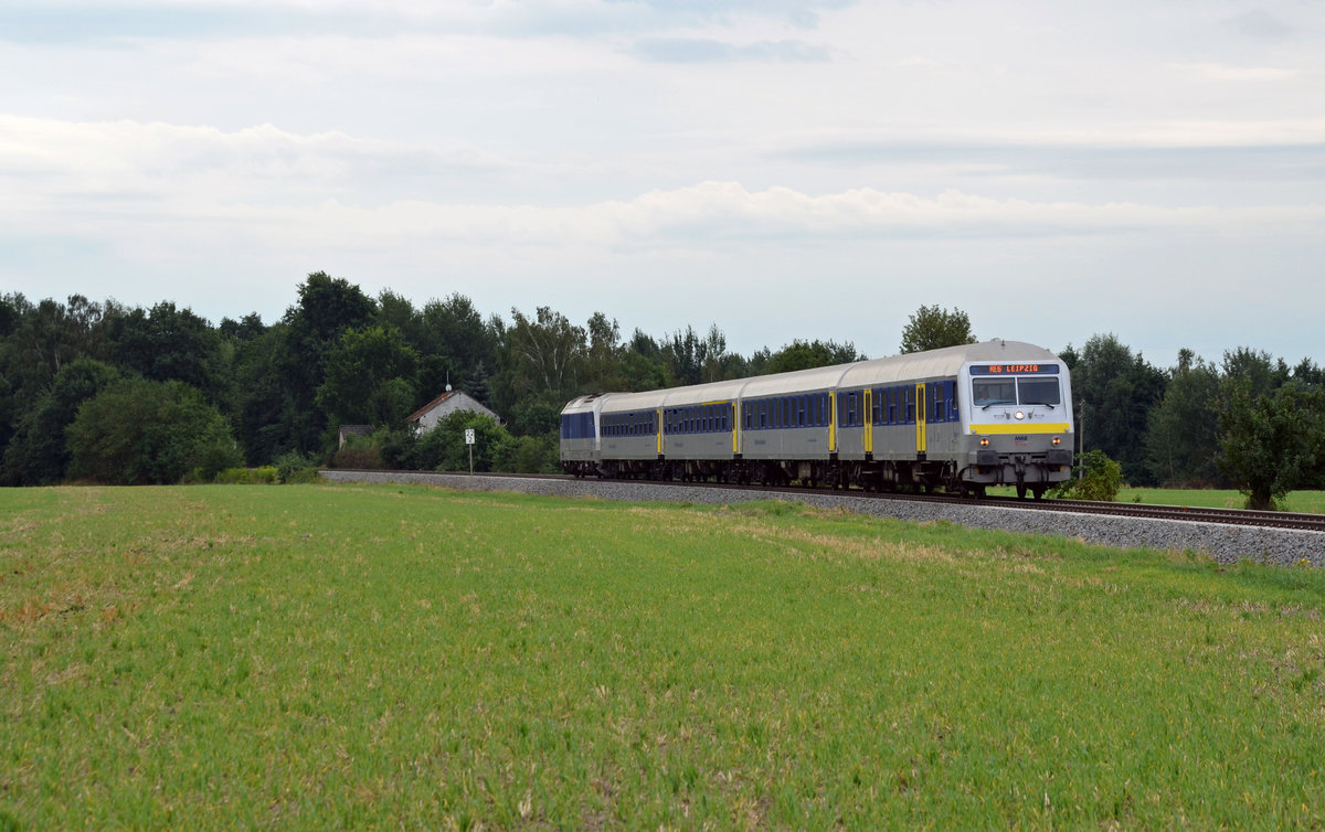 Ein RE von Chemnitz nach Leipzig passiert am 31.07.16 Belgershain.