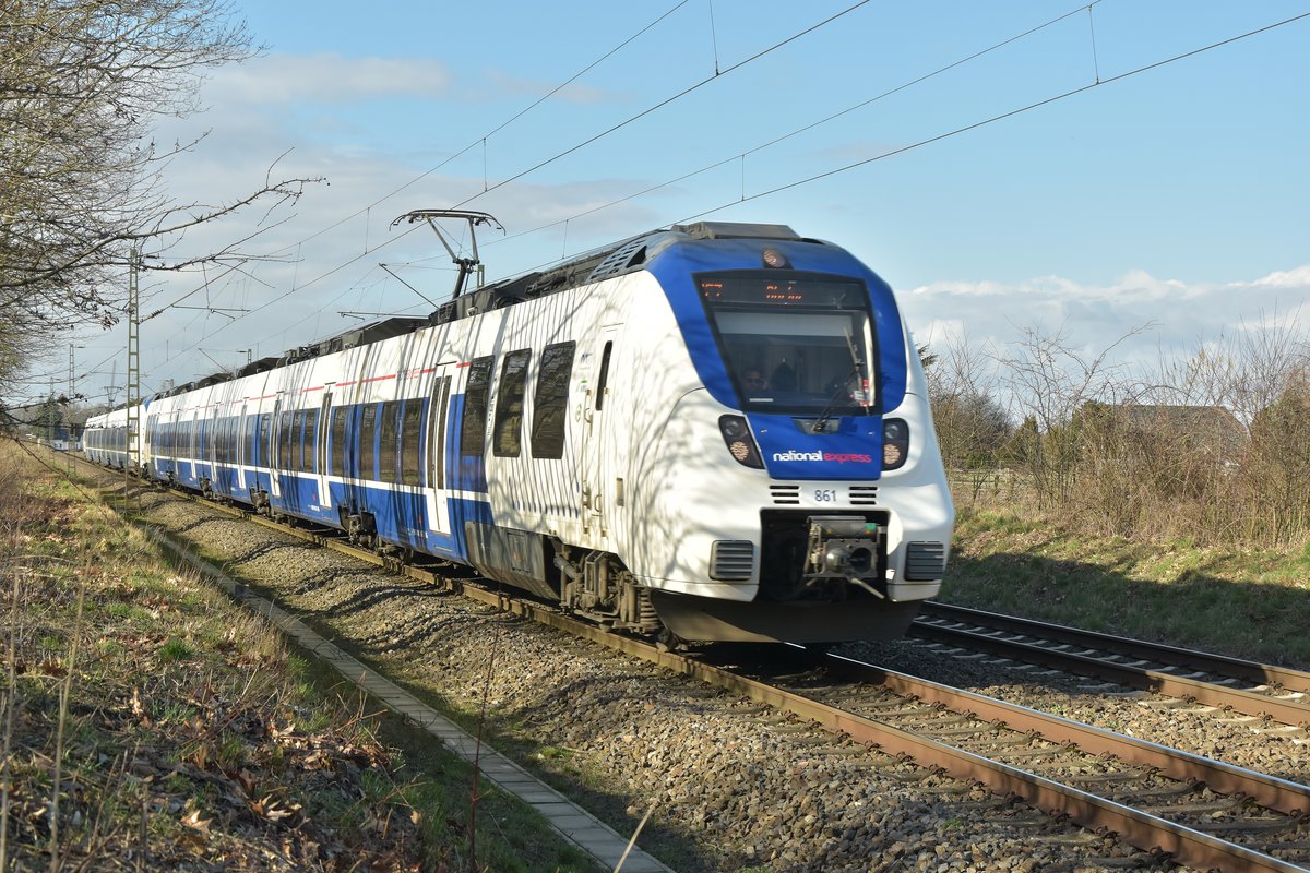 Ein RE7 donnert am Fotografen vorbei auf seinem Weg nach Rheine.
Kaarst den 24.1.2017