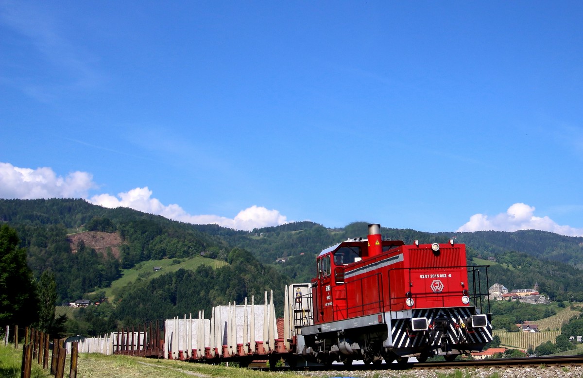 Ein seltener Einsatz der Reihe 1500 war Heute vor dem 3mal wöchentlich verkehrendem Güterzugpaar 71383/71382 zu bewundern. Deutschlandsberg am 21.Mai 2014