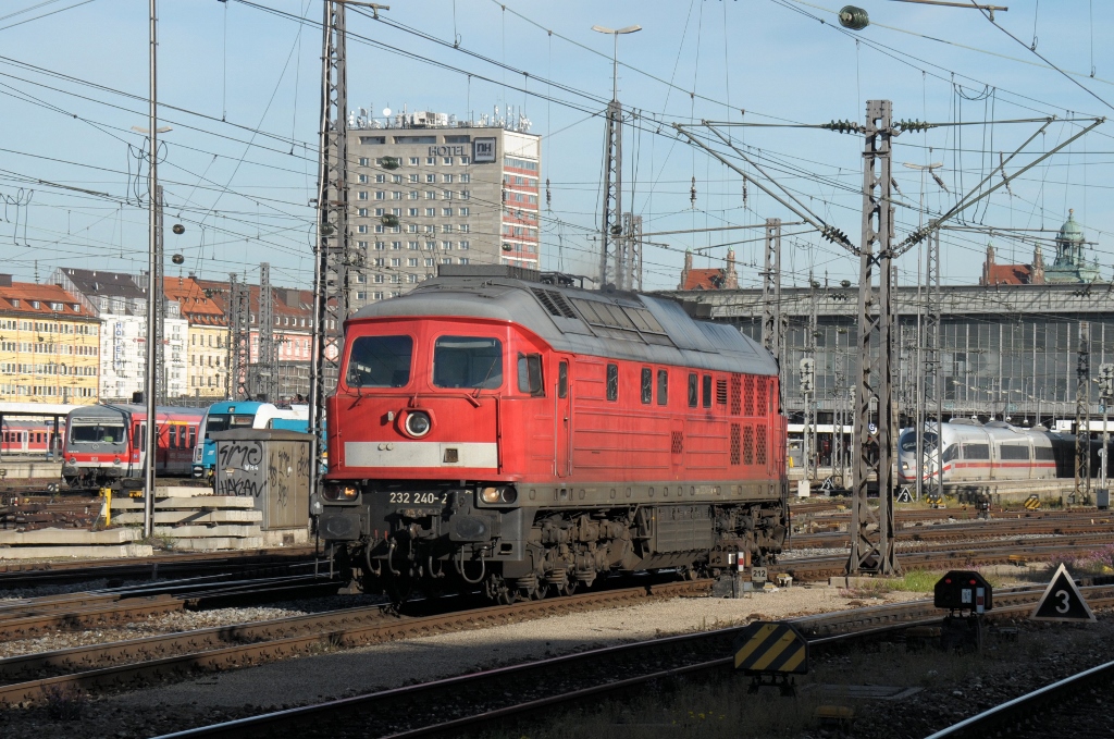 Ein seltener Gast in M�nchen war am 19.10.13 die 232 240