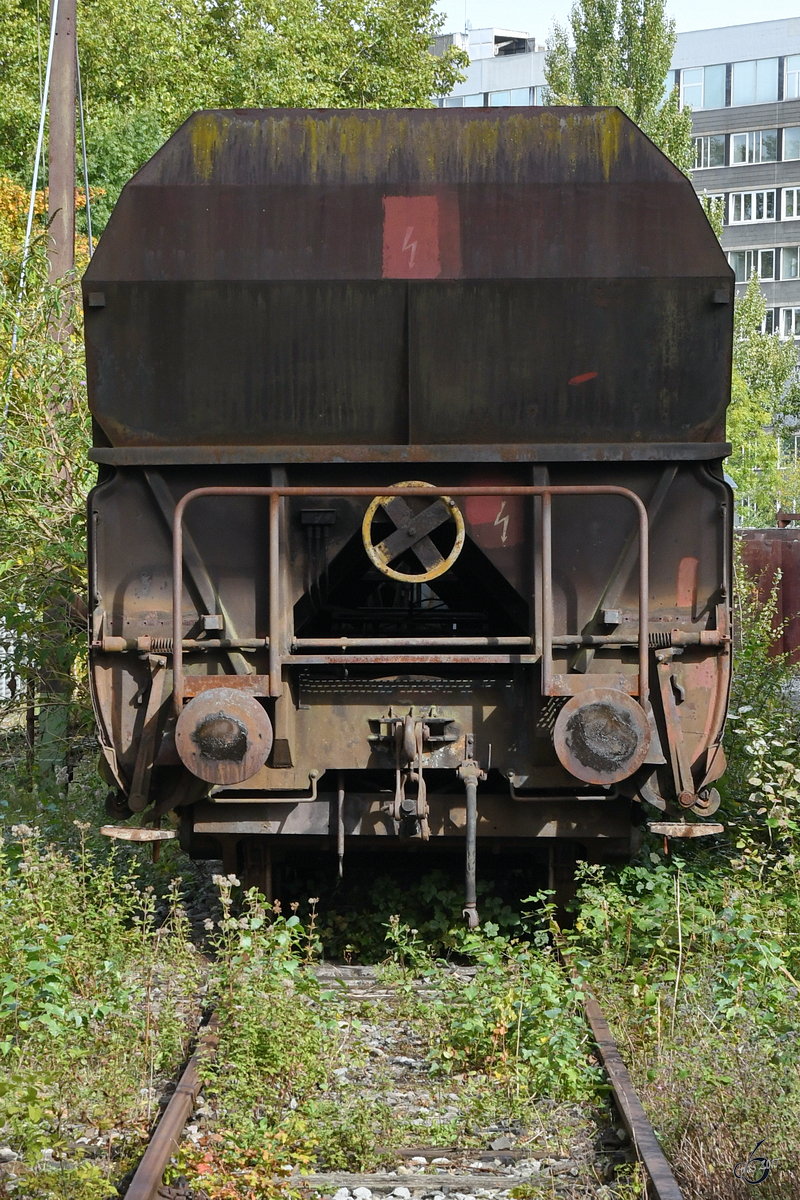 Ein in der Stahlindustrie verwendeter Selbstentladewagen auf dem Museumsgelände der Henrichshütte. (Hattingen, September 2017)