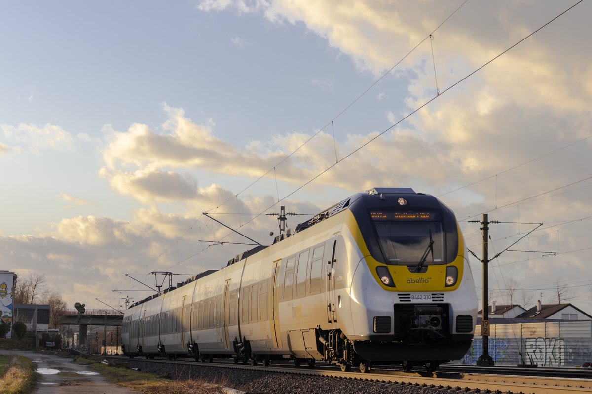 Ein der Talent 2 der neusten und letzten Serie von Abellio Baden-Württemberg am 11.02.2020 auf dem RB17a.
Der Zug kam aus Pforzheim und fuhr richtung Stuttgart HBF