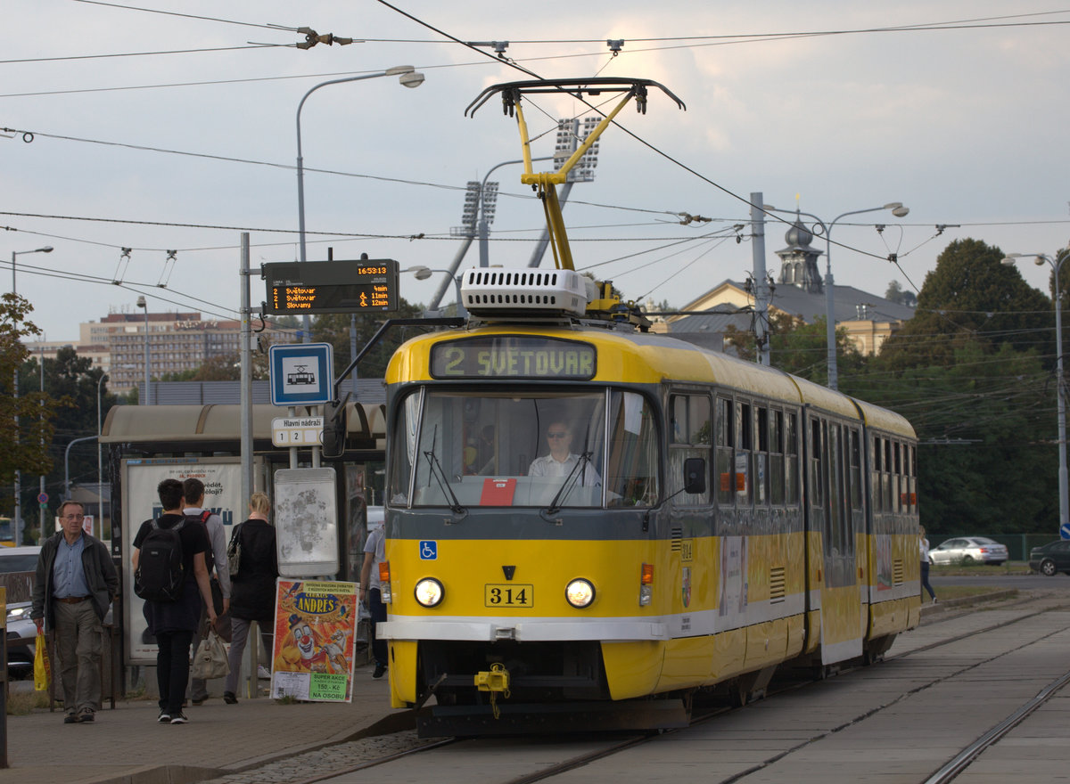 Ein Tatra Gelenkzug der Linie 2 nähe Pilsen Hln. 23.09.2016 16:51 Uhr.