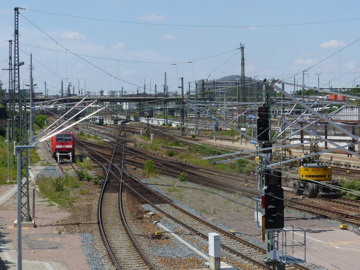 Ein Teil des Gleisvorfelds in Dresden Hbf am 10.07.2019.