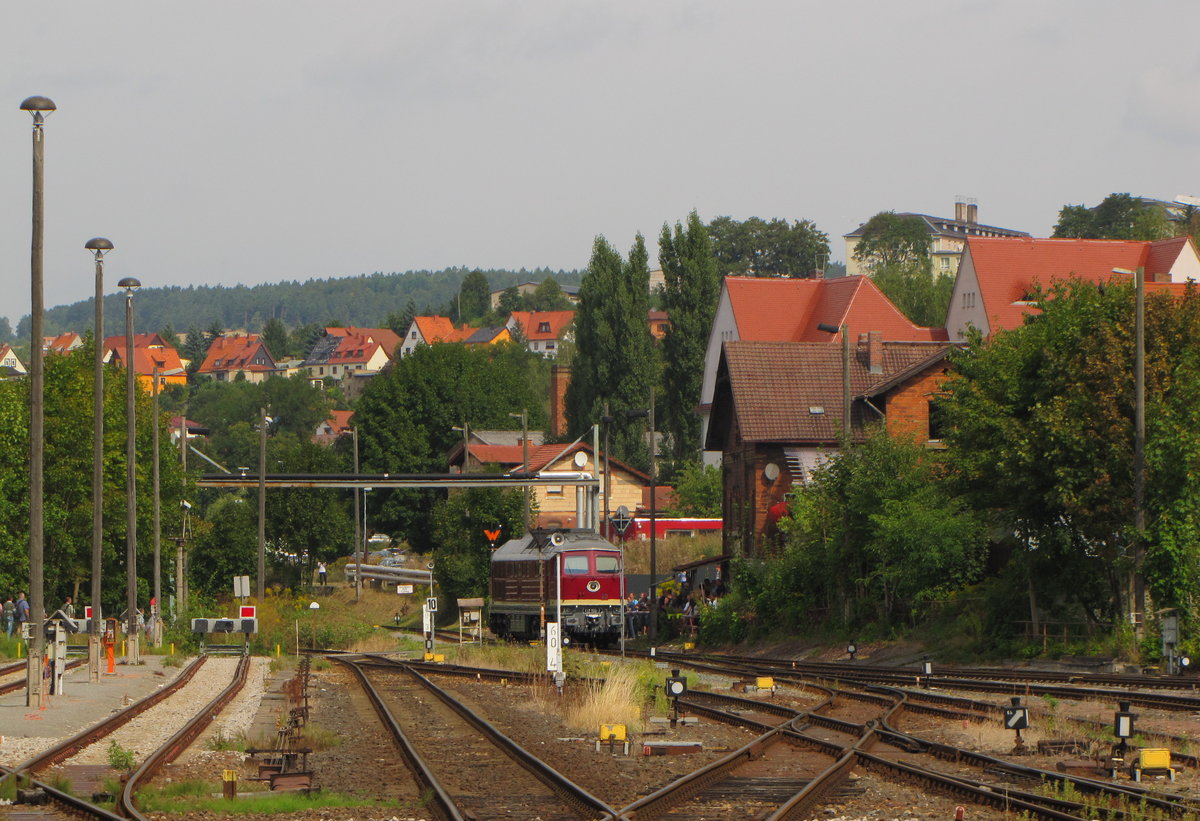 Ein Teil vom Gleisvorfeld des Meininger Bahnhofs am 03.09.2016, mit Blick in Richtung Dampflokwerk. (Vom Bahnsteigende aus fotografiert.)
