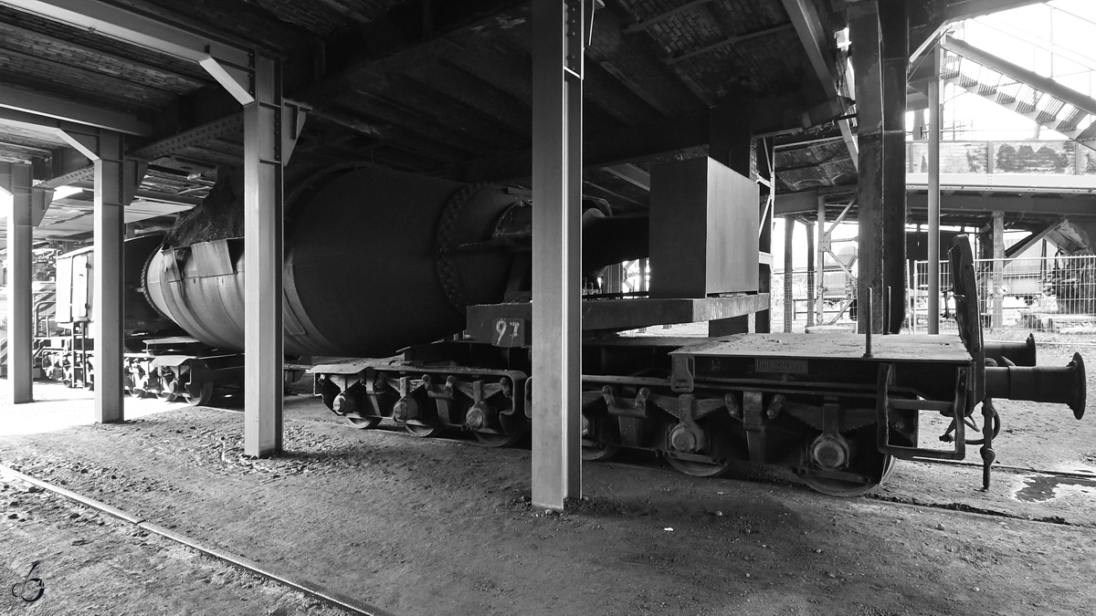 Ein Torpedowagen zum Flüssigmetalltransport auf dem Museumsgelände der Henrichshütte. (Hattingen, September 2017)