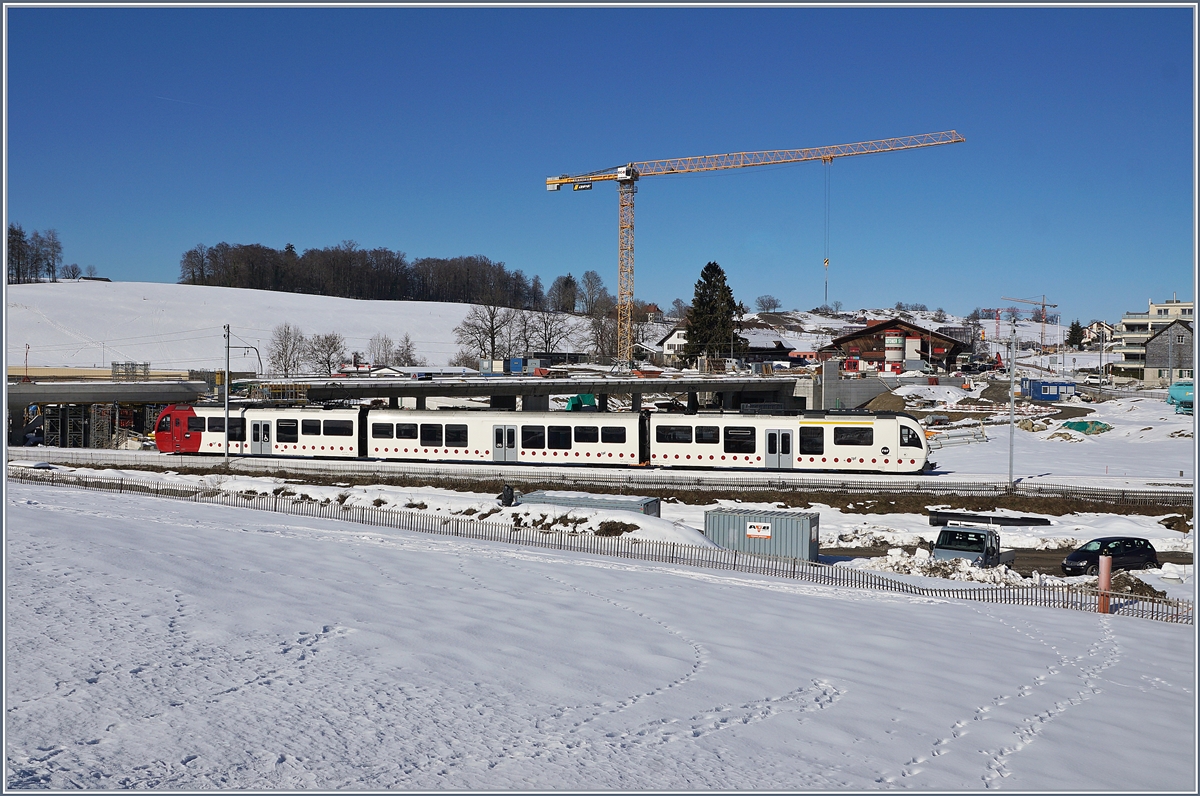 Ein TPF Surf bei Châtel St-Denis auf der Strecke nach Palézieux.

15. Feb 2019