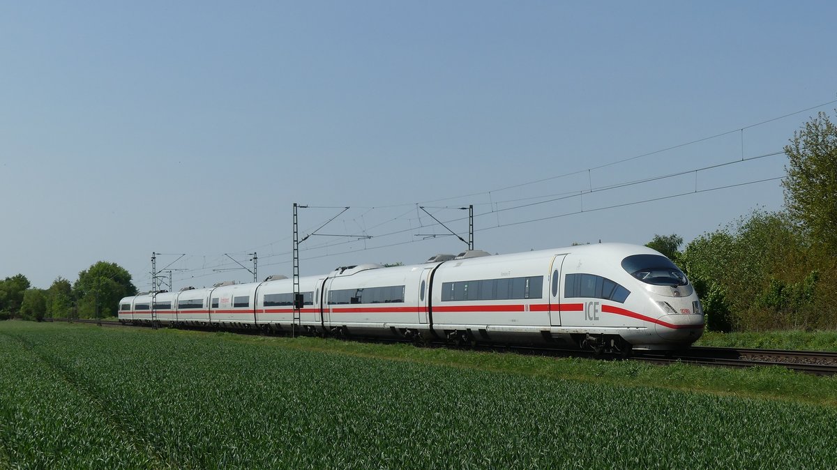 Ein umgeleiteter ICE Ruhrgebiet - München auf der Rhein-Main Bahn zwischen Dieburg und Altheim. Aufgenommen am 5.5.2018 12:38