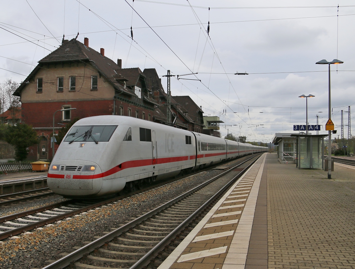 Ein Umleiter ICE der BR 401 in Fahrtrichtung Kassel. Aufgenommen am 23.04.2016 in Eichenberg.