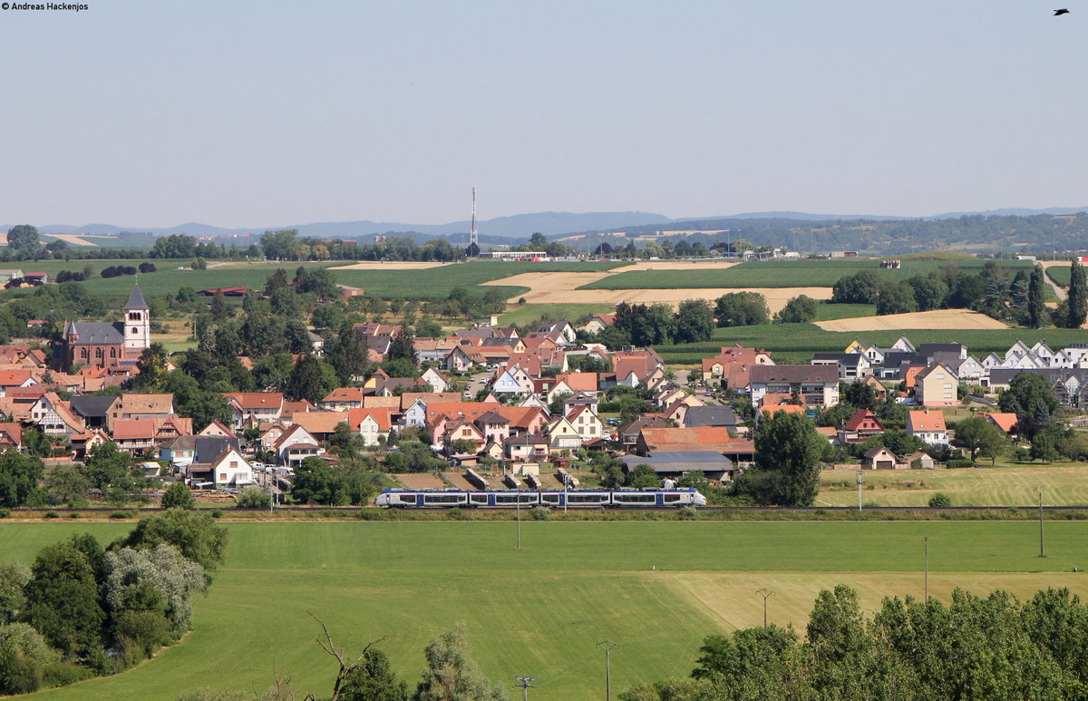 Ein unbekannter Regiolis als TER35032 (Strasbourg-Nany Ville) bei Schwindratzheim 30.6.18