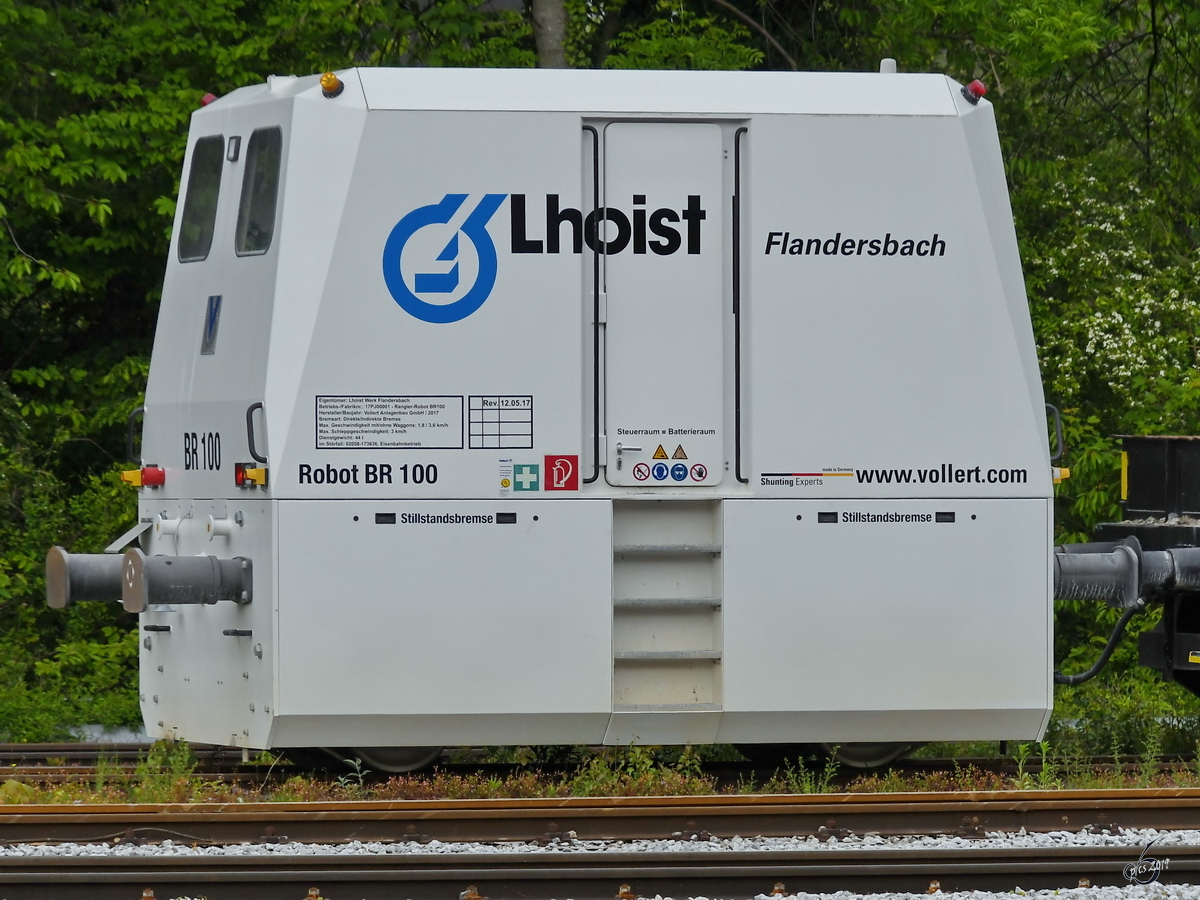 Ein Vollert Rangier-Roboter BR 100 Mitte Mai 2019 auf dem Gelände des Kalkwerkes Flandersbach in Wülfrath-Rohdenhaus.