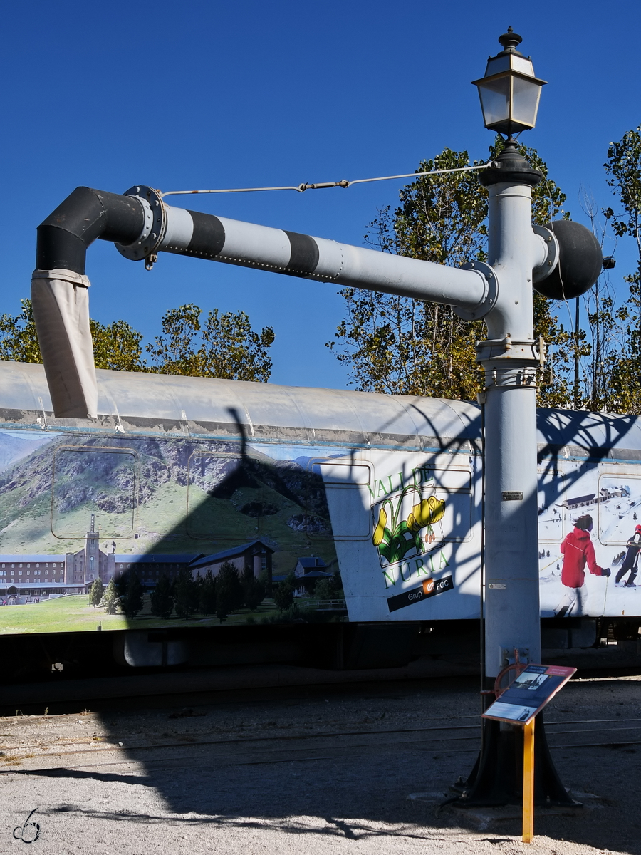 Ein Wasserkran darf in keinem Eisenbahnmuseum fehlen und war daher natürlich auch in Vilanova i la Geltrú zu finden. (November 2022)