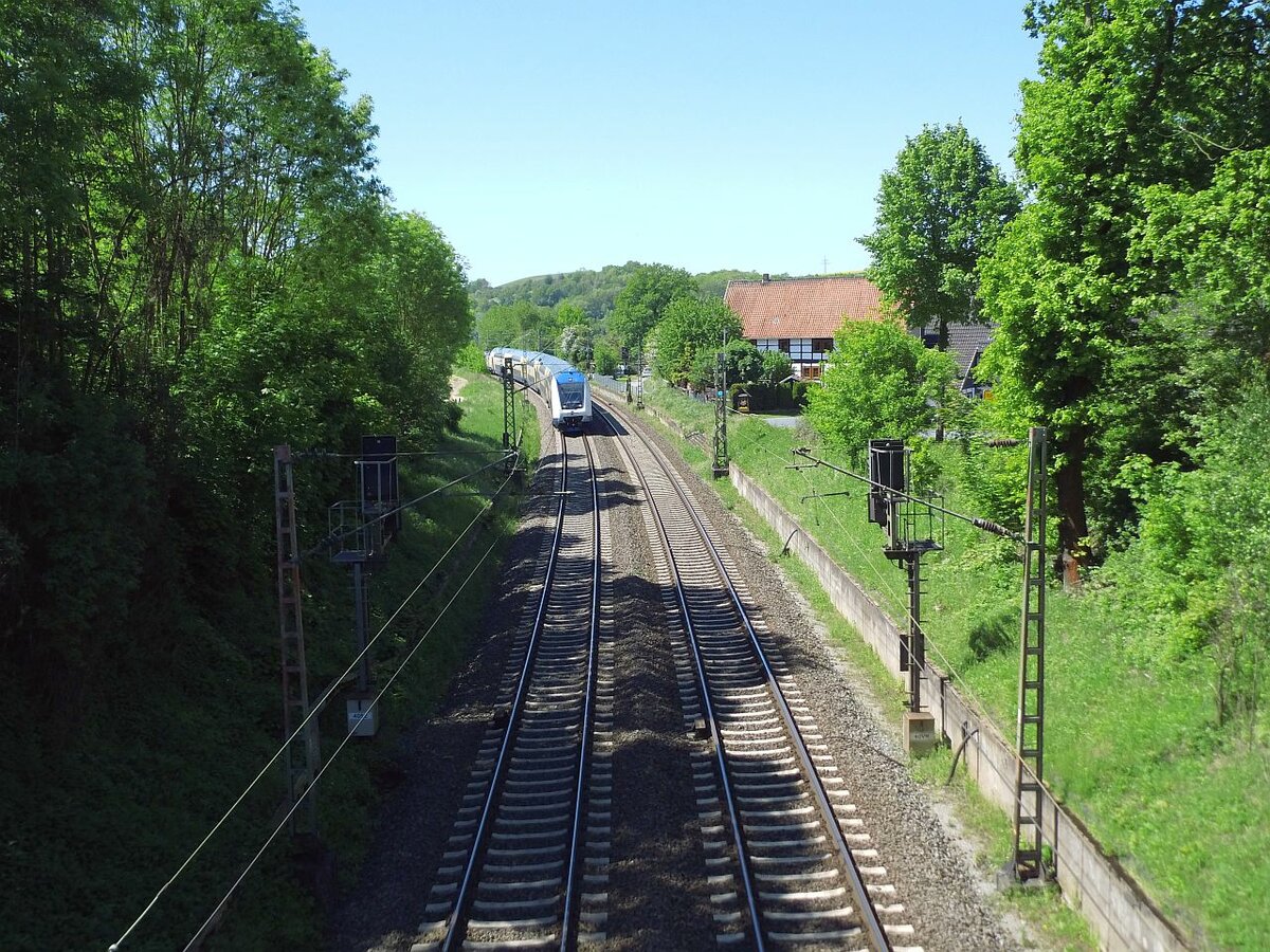Ein weiterer Ausflug führte mich am 31.05. 2021 nach Olxheim, wo ich den nach Hannover fahrenden Metronom aus Göttingen erwischte.