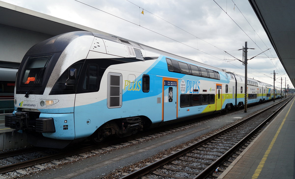 Ein WESTBAHN 4010 als WB 971 (Salzburg Hbf - Wien Praterstern) beim Aufenthalt in Linz Hauptbahnhof, 07.07.2019.