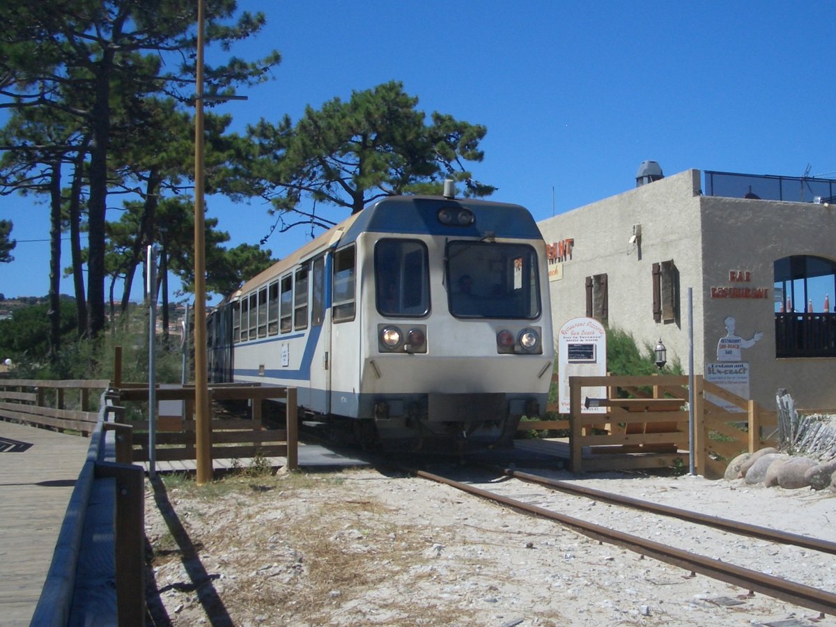 Ein X-97050 der CFC auf der  Tramway de Balange  am Strand von Calvi (01.08.2013)