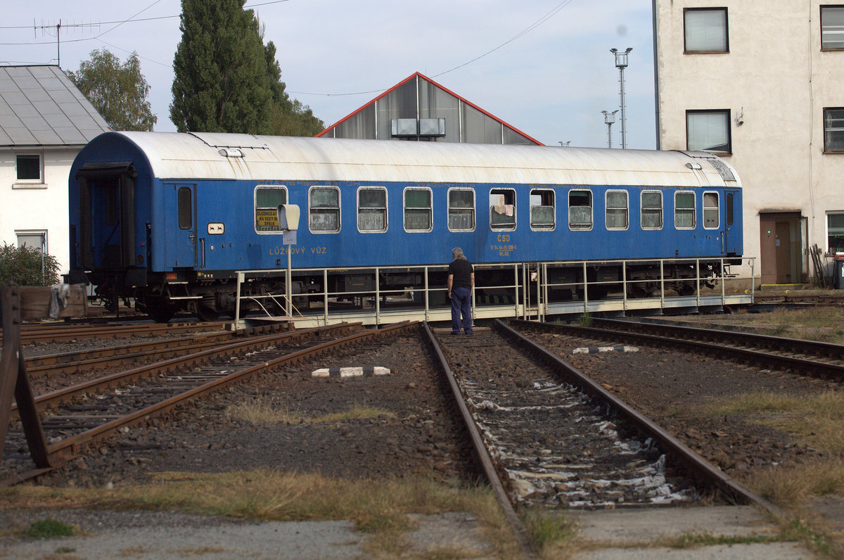 Ein Y-Wagen auf der Drehscheibe in Ceska Lipa. 08.09.2019  10:05 Uhr.