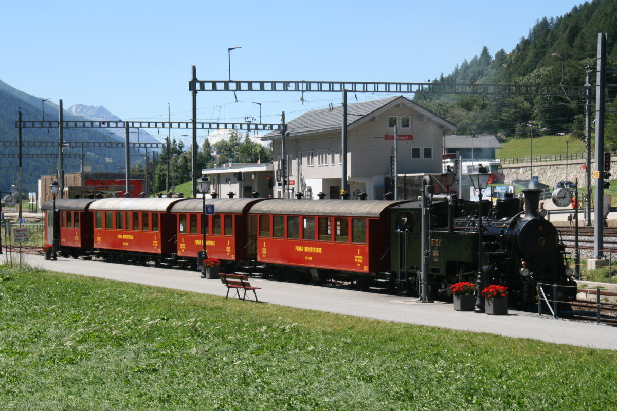 Ein Zug der DFB mit der HG 3/4 9 in Oberwald; 07.08.2016
