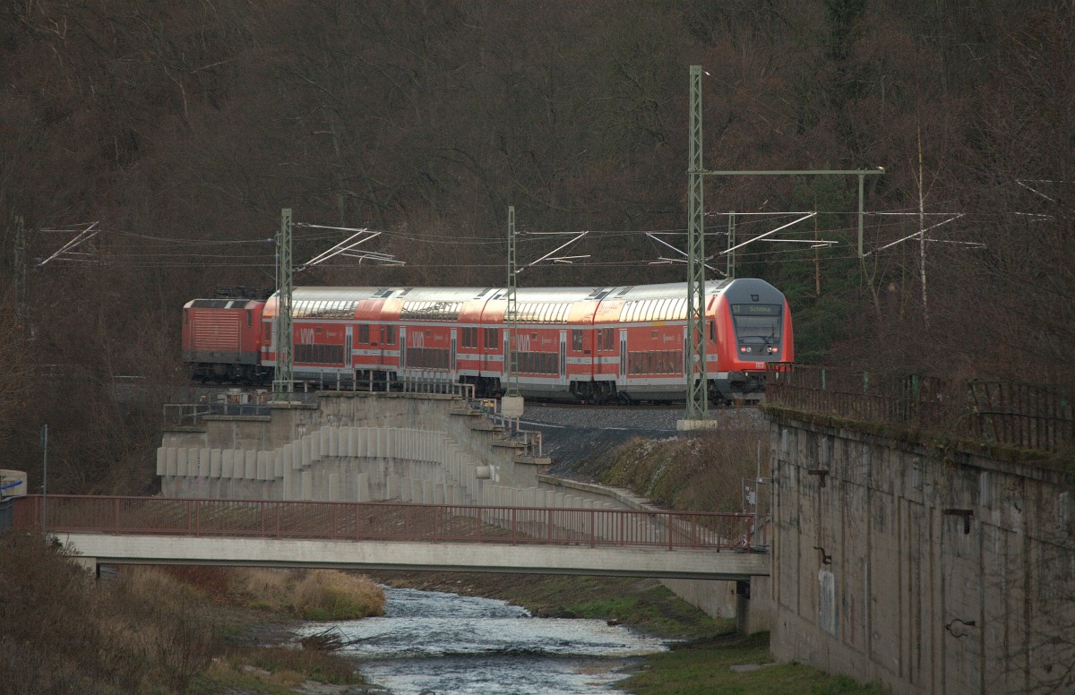 Ein Zug der Linie S1 bei der Ausfahrt aus Meien Triebischtal.
27.12.2013 15:46 Uhr