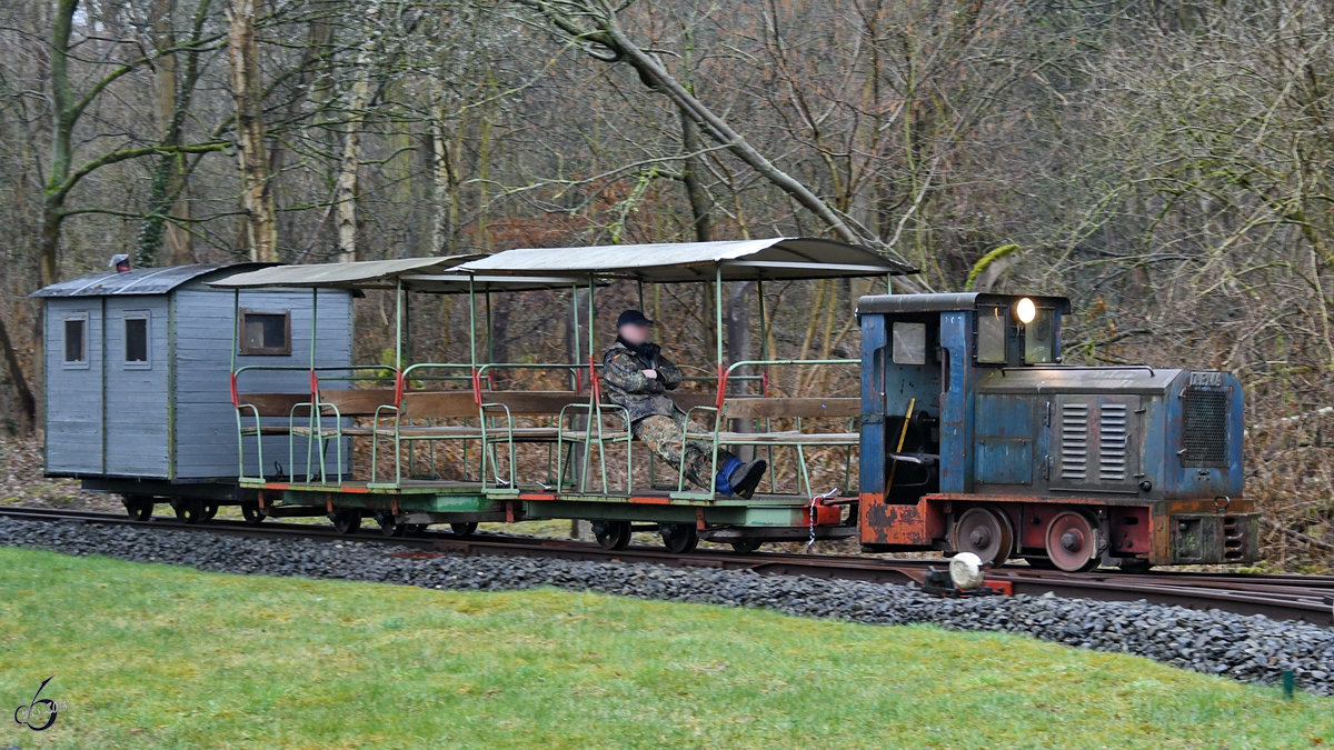 Ein Zug der Muttenthalbahn im April 2018 in Witten.