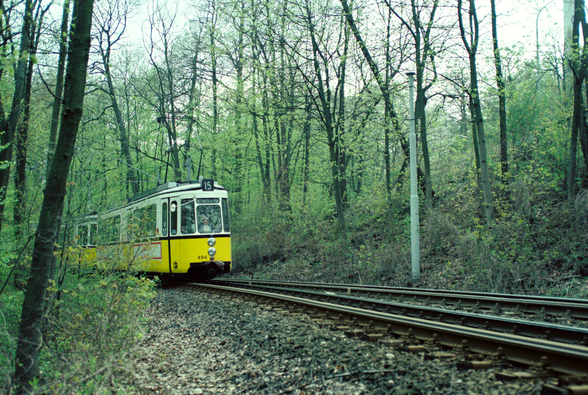 Ein Zug der Stuttgarter Linie 15 aus zwei GT4  zwischen Ruhbank und Stelle, 1983
