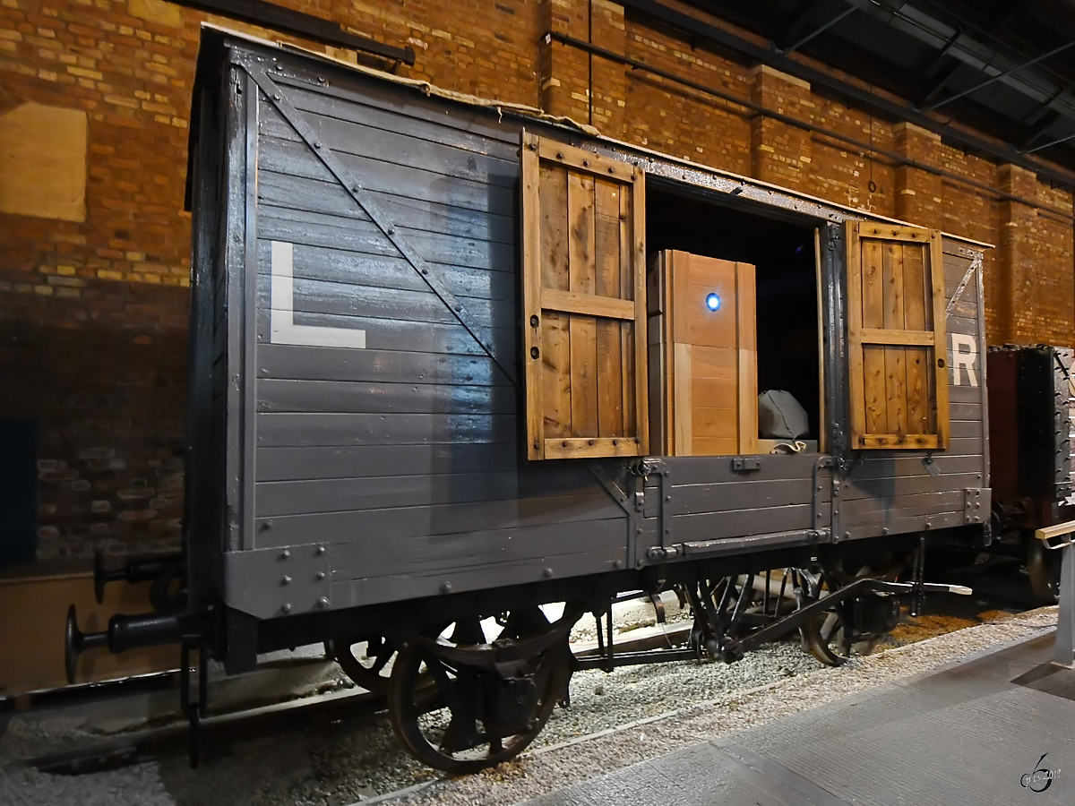Ein zum Projektor umfunktionierter gedeckter Güterwagen war Anfang Mai 2019 im National Railway Museum York zu sehen.
