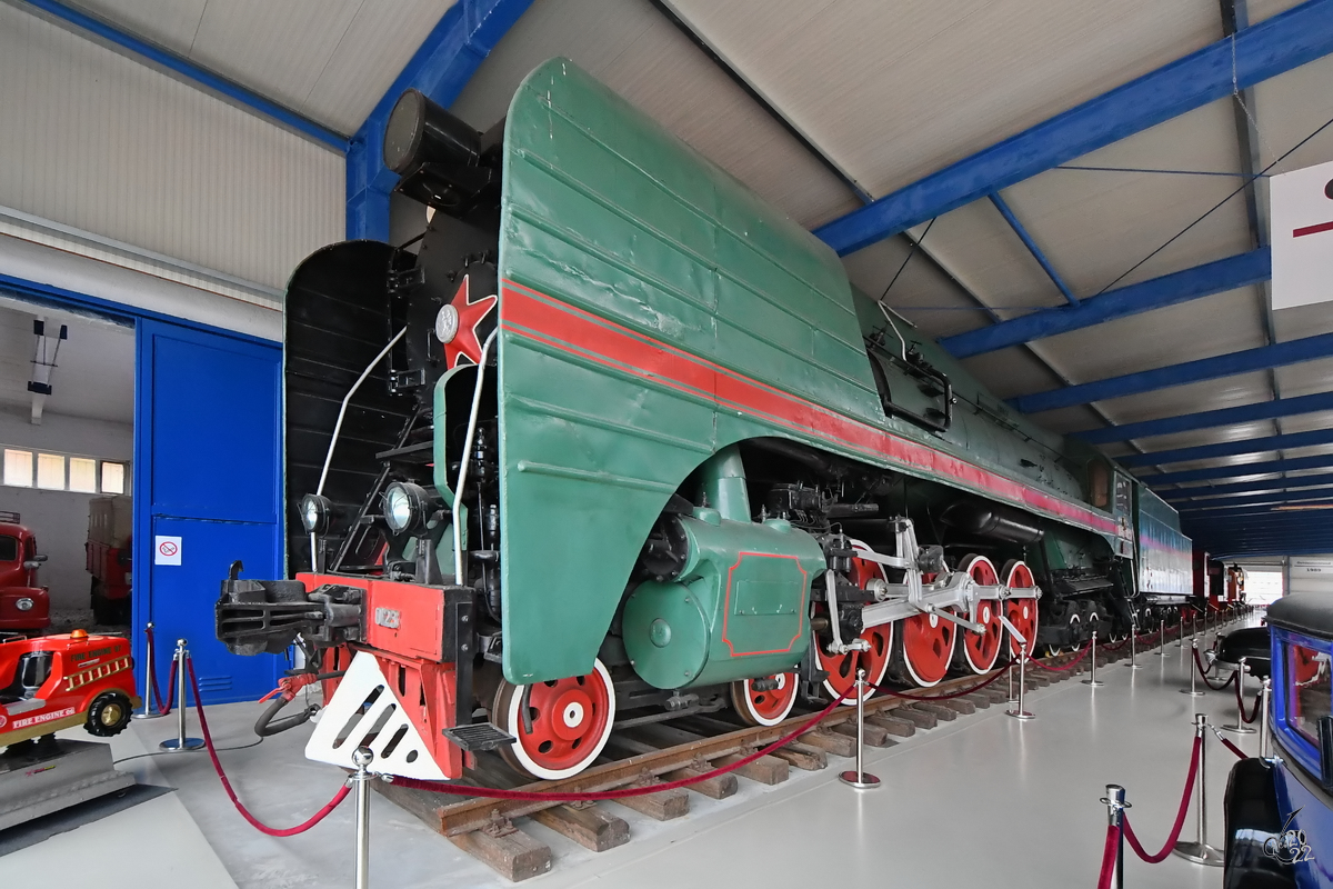 Eine von 252 in den Jahren von 1950 bis 1956 in der Sowjetunion gebauten Breitspur-Dampflokomotiven des Typs P36 hat einen festen Platz in der Sammlung des Oldtimermuseums in Prora gefunden. (November 2022)