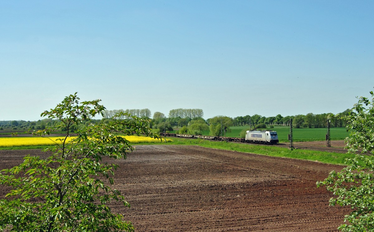 Eine 386 fuhr am 15.05.2015 durch Sagehorn in Richtung Hamburg.