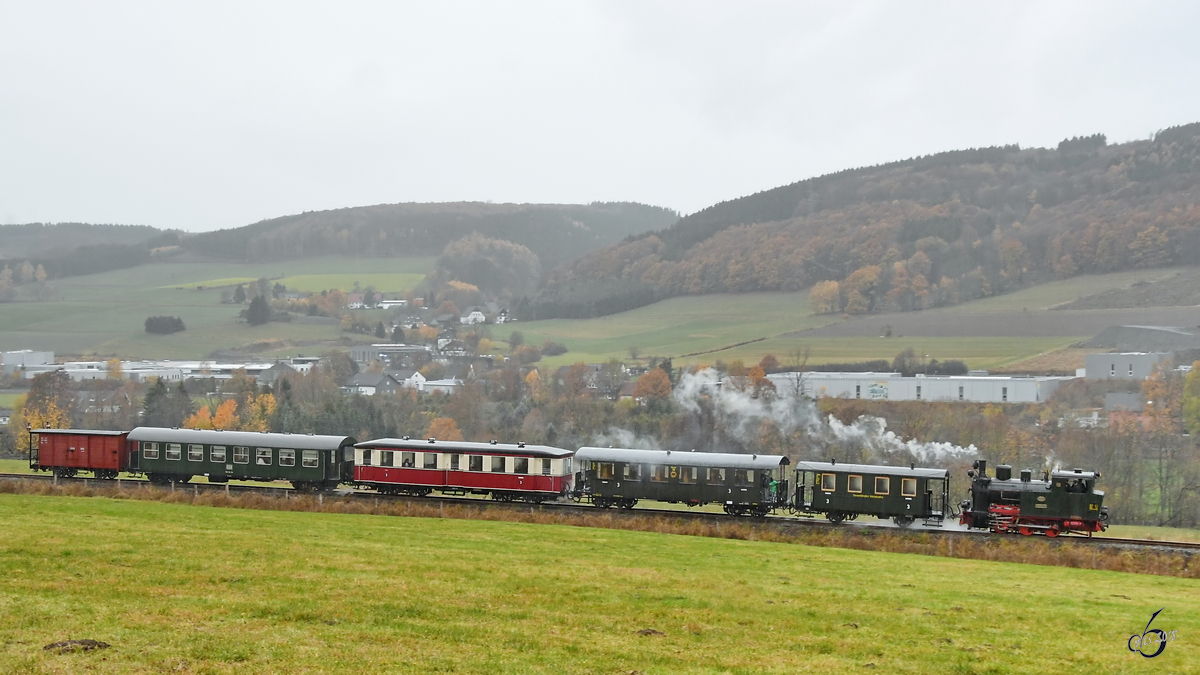 Eine Ausfahrt mit der Sauerländer Kleinbahn. (Hüinghausen, November 2018)