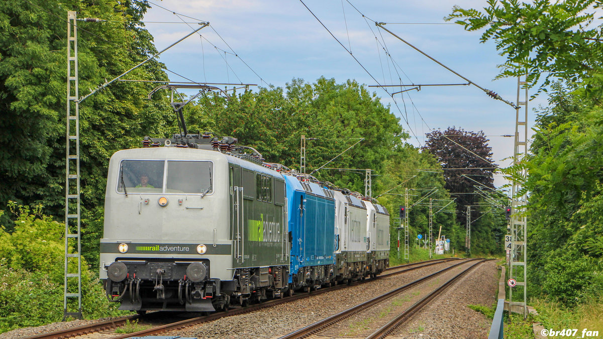 Eine BR 111 überführt eine neue Smarttron (BR 192) und zwei Vectrons. (Br 193)

Jüchen, 13.06.2020