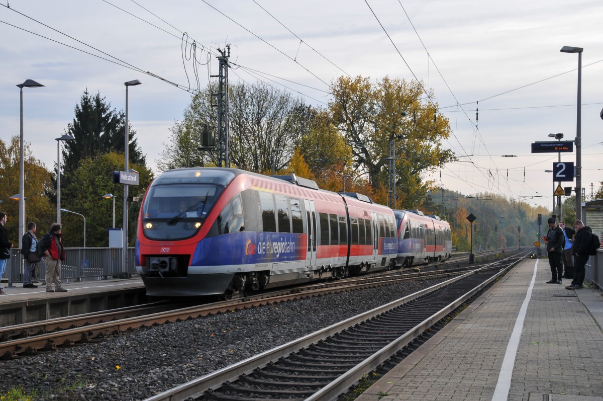 Eine Doppelgarnitur Talent der Euregiobahn mit der 643 218 in Front als RB20 beim Halt in Kohlscheid. Aufnahme vom 30/10/2015.