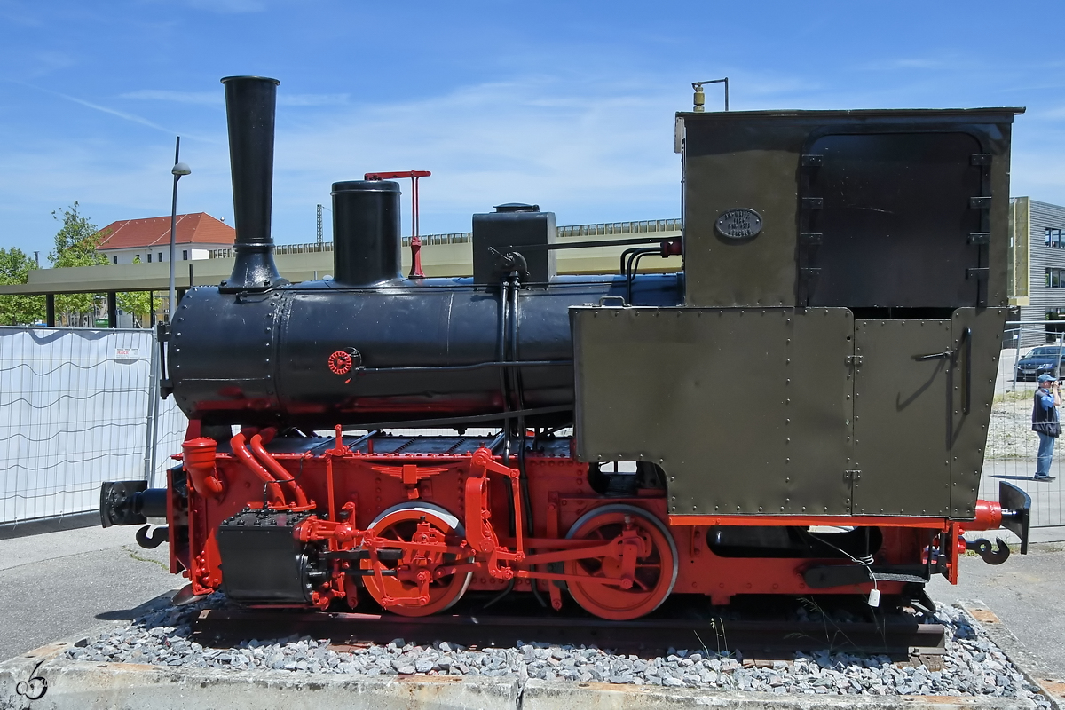 Eine Feldbahn-Dampflokomotive Anfang Juni 2019 im Bayerischen Eisenbahnmuseum Nördlingen ausgestellt.