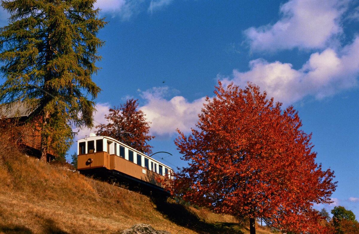 Eine herbstliche Begegnung mit der Rittner Bahn in Südtirol (29.10.1985)