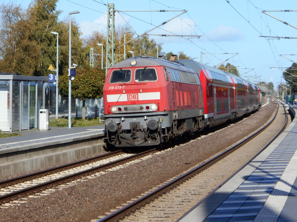 Eine kleine Überraschung erlebte ich,am 22.Oktober 2018,als die 218 473,von Kiel kommend,nach Hamburg fahrend,durch Wrist kam.Am Schluß die abgebügelte 112 167.