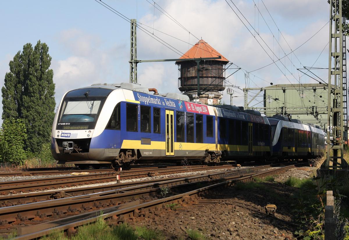 Eine Lint Triebwagen Einheit (VT 648072) der Nordwestbahn fährt am 16.07.2014 von Osnabrück kommend über die Hunte Brücke in Oldenburg in Richtung Hauptbahnhof.