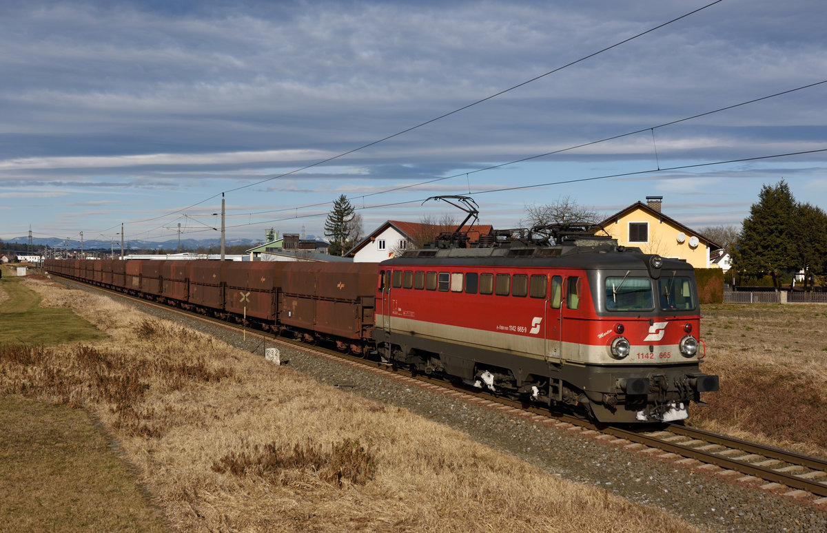 Eine Lok names Martin, konkret 1142 665 war am 06.Feber 2020 dem Leererzug 47407 von Leoben Donawitz nach Spielfeld-Straß unterwegs und wurde von mir bei Wildon fotografiert.