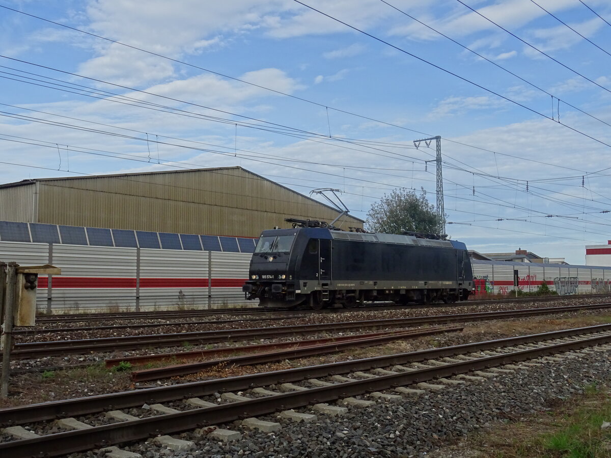 Eine Lokomotive der Baureihe 185 am Hohe Marter. Ablichtungsdatum: 03.10.2021