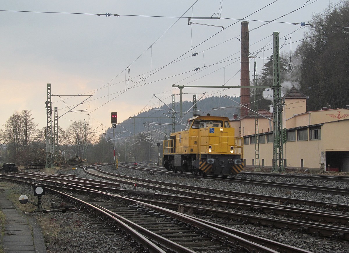 Eine MaK G 1206 von Spitzke durchfährt am 05. März 2014 solo den Bahnhof Kronach in Richtung Saalfeld.