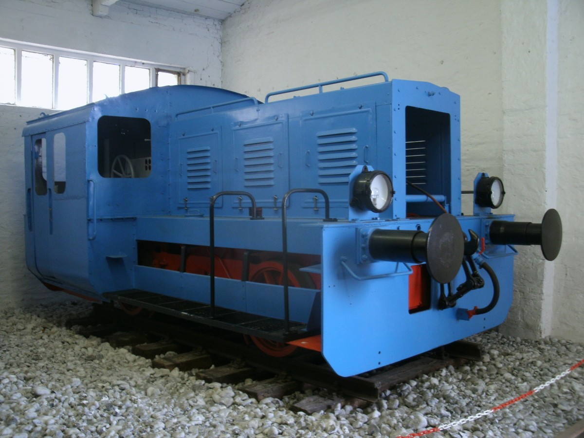 Eine von Mehren ausgestellten Köf`s im Eisenbahn-und Technikmuseum Prora am 12.April 2014.