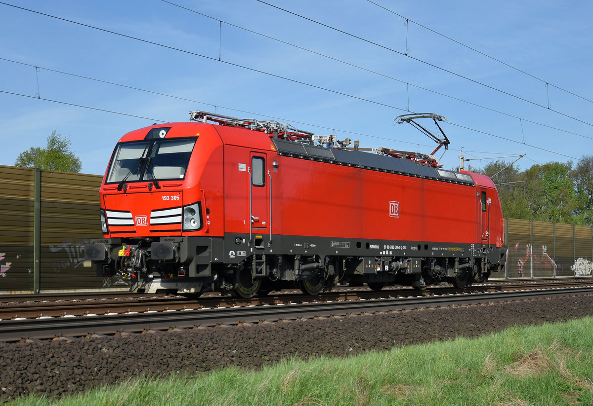 Eine der Neuen 193 305-0 der Deutschen Bahn solo unterwegs in Richtung Lüneburg. Höhe Bardowick, 27.04.2018. 